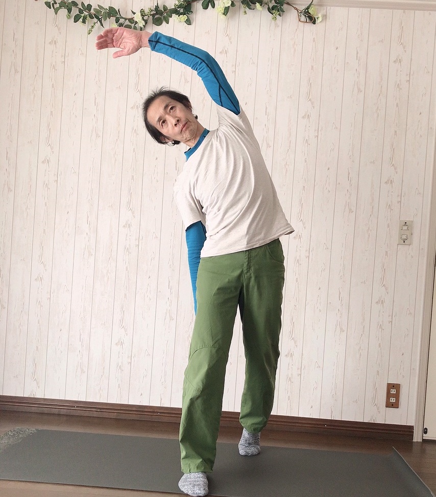 上半身のダイナミックストレッチ